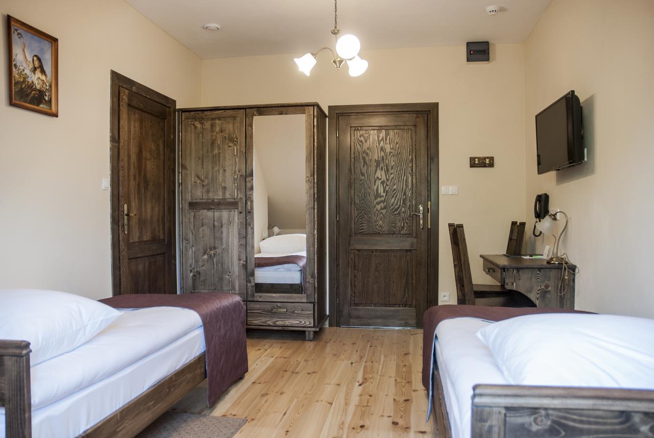 Hotel Pod Kogutkiem Krzywaczka Bagian luar foto