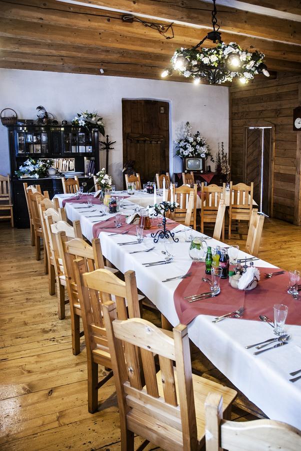 Hotel Pod Kogutkiem Krzywaczka Bagian luar foto