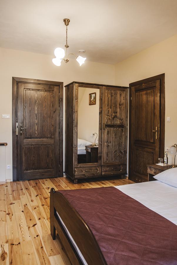 Hotel Pod Kogutkiem Krzywaczka Bagian luar foto