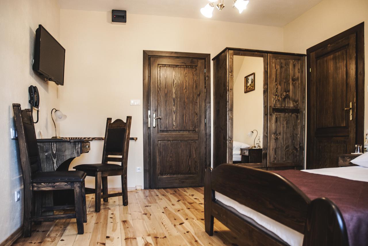 Hotel Pod Kogutkiem Krzywaczka Bagian luar foto