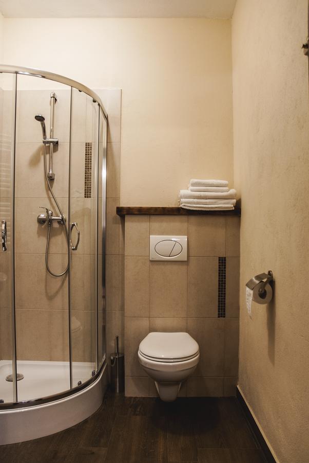Hotel Pod Kogutkiem Krzywaczka Bagian luar foto
