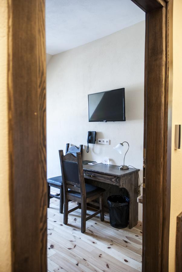 Hotel Pod Kogutkiem Krzywaczka Bagian luar foto